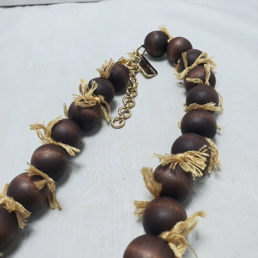 Vineyard vines wood brown beads & string necklace - Picture 3 of 5